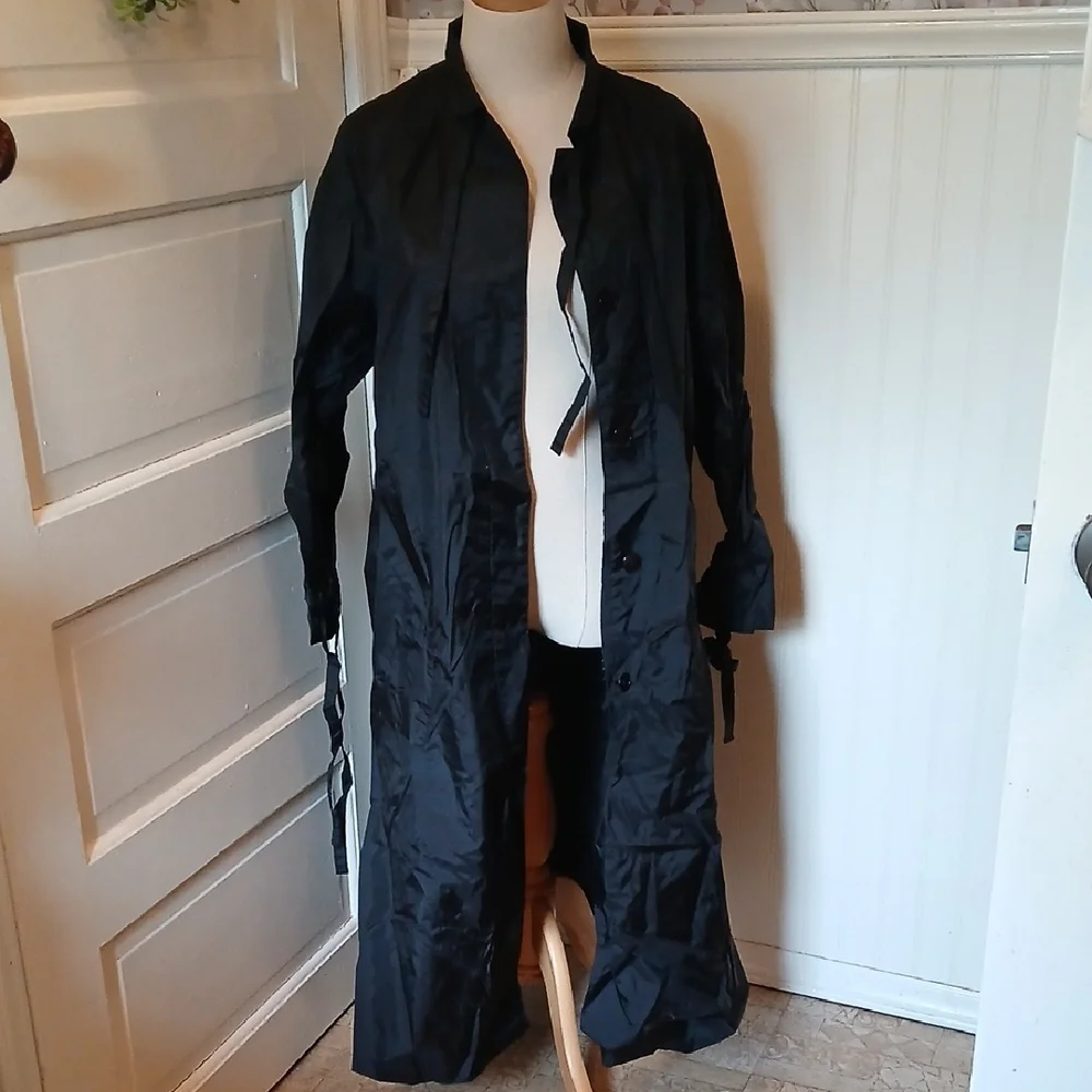 Elegant Black Trench Coat for Women